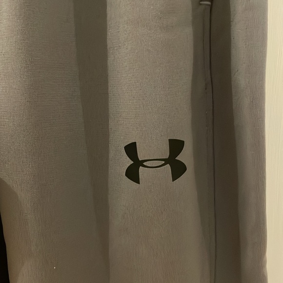 Under Armour boys pants - Picture 2 of 4